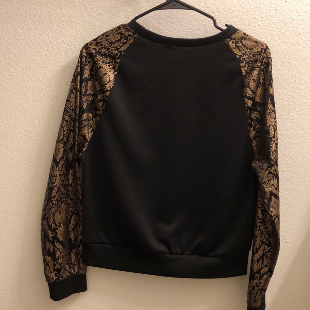 Sweater - Picture 2 of 2